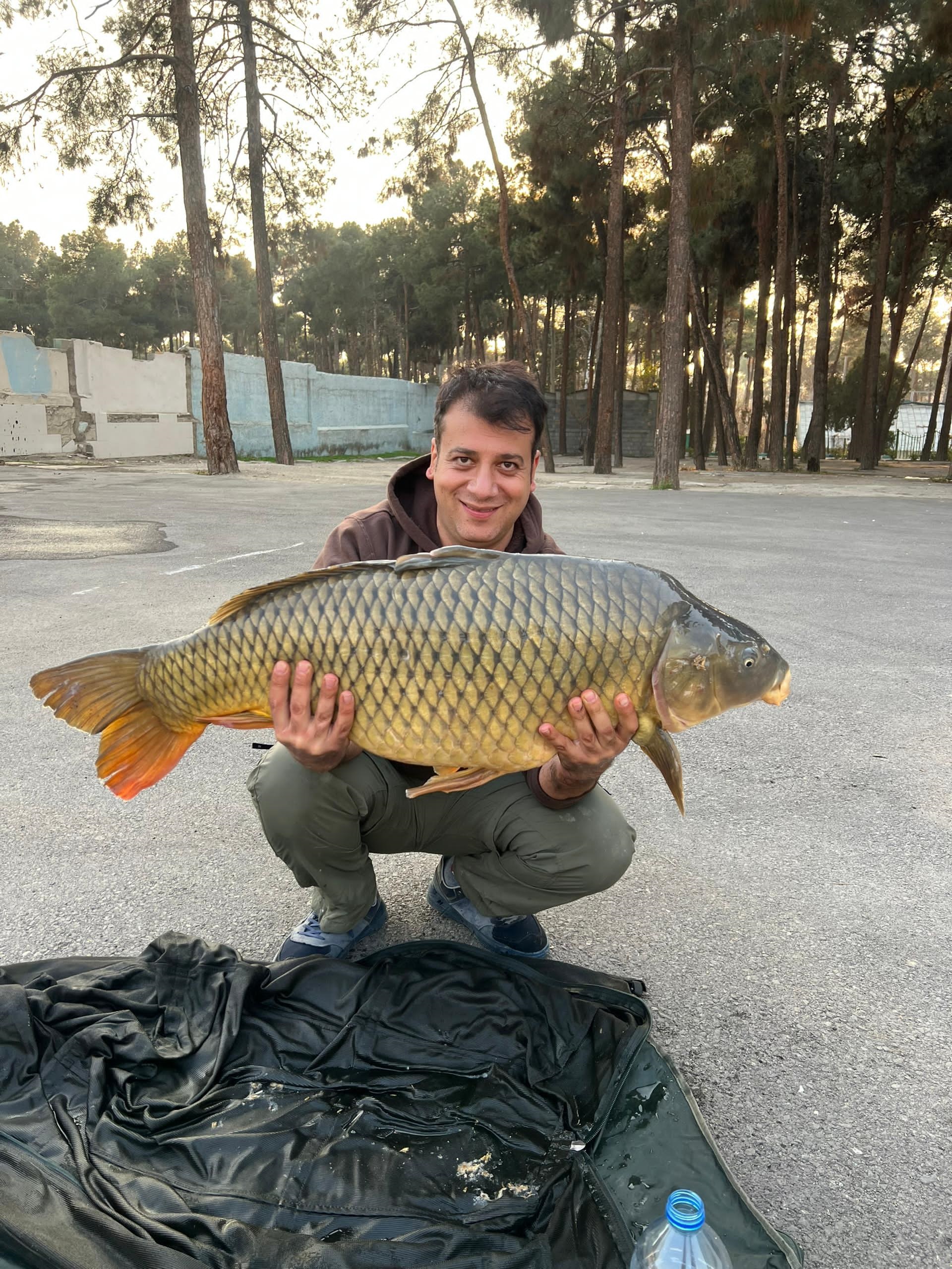 ماهیگیری با حمید عنایتی