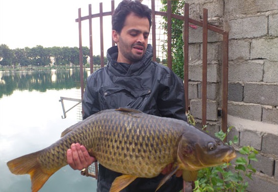 ماهیگیری با آرش محمودی